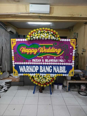 Papan Bunga di Karang Tengah
